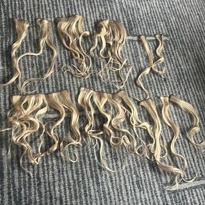 11 piece clip I’m hair extensions - blonde